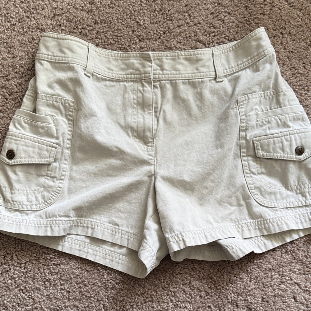 Bass Women's Light Tan Cargo Shorts